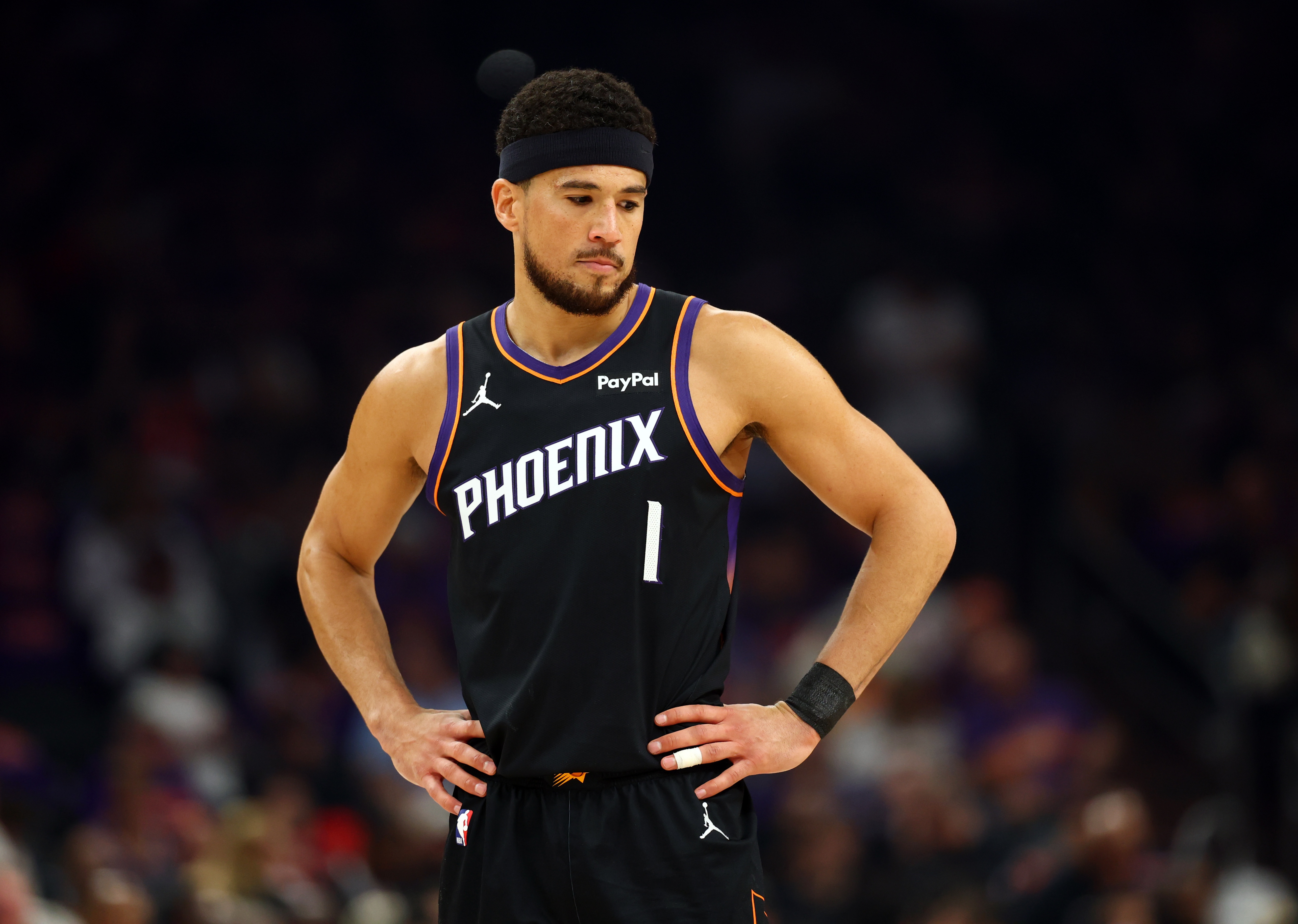 移动应用-薪资专家：首轮是太阳的上限 应该趁布克还有交易价值时出手